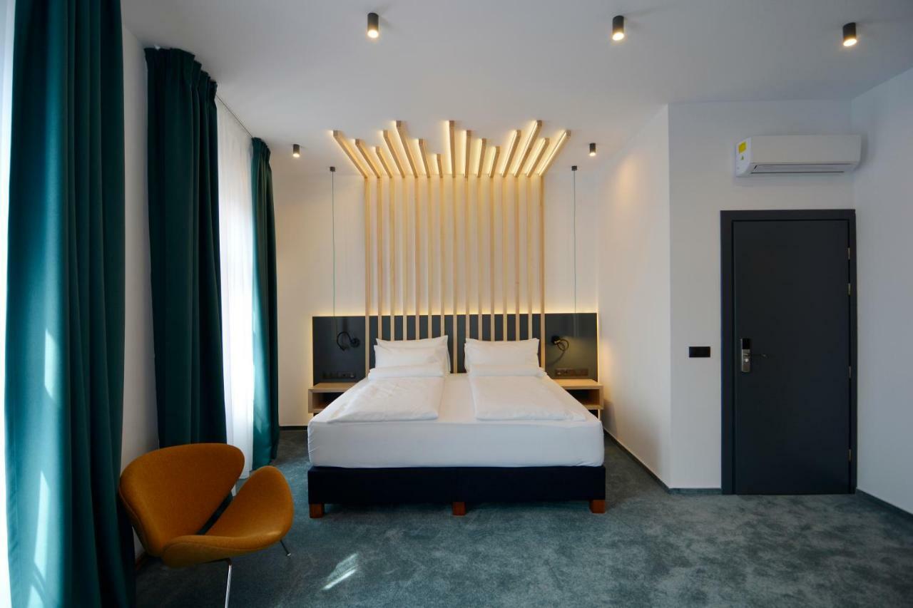 Kleines Hotel Sibiu Exterior photo