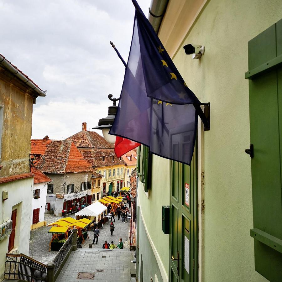 Kleines Hotel Sibiu Exterior photo