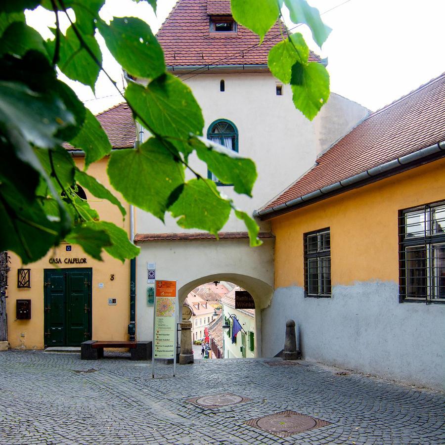 Kleines Hotel Sibiu Exterior photo